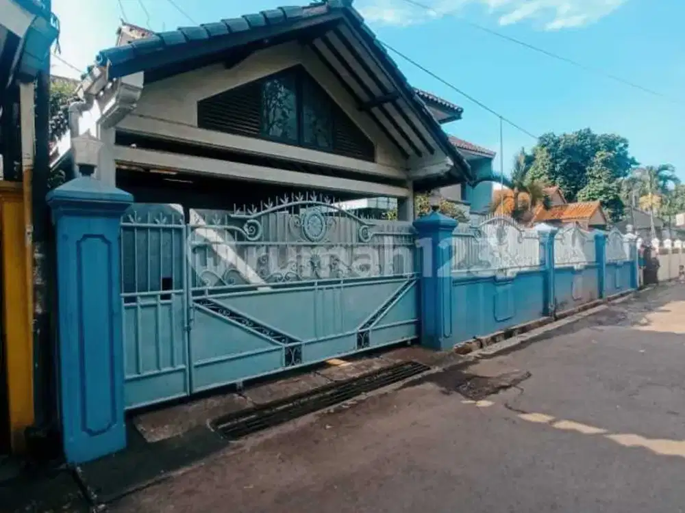 Rumah Besar di Cimanggu Dekat Stasiun Bogor