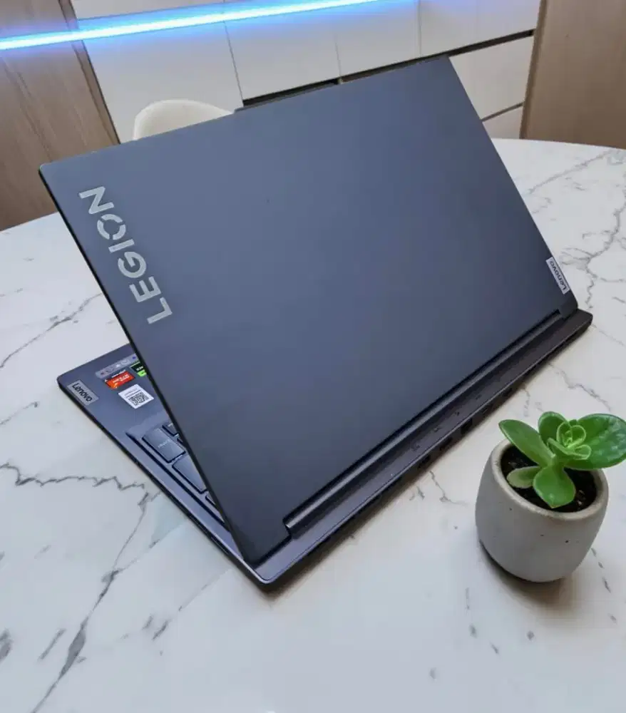 Lenovo Legion Slim 5 16APH8 dengan Ryzen 7 7840HS dan RTX 4050