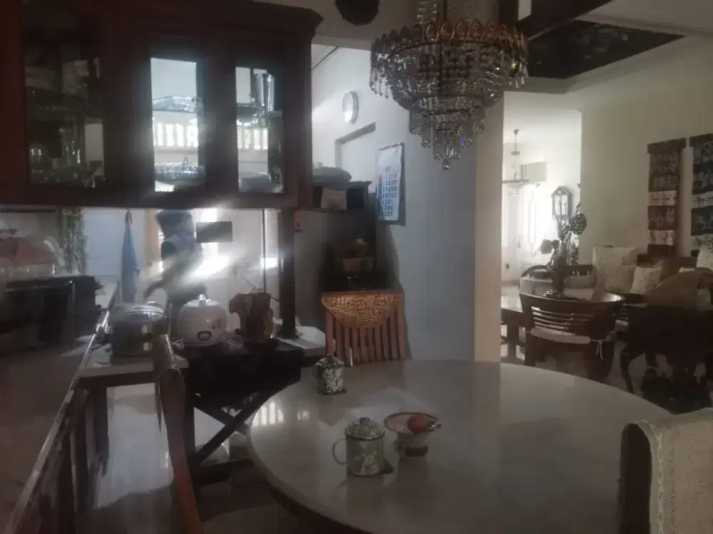 Rumah Luas Siap Huni Pondok Kelapa – LB 270m, 5.500W, SHM!