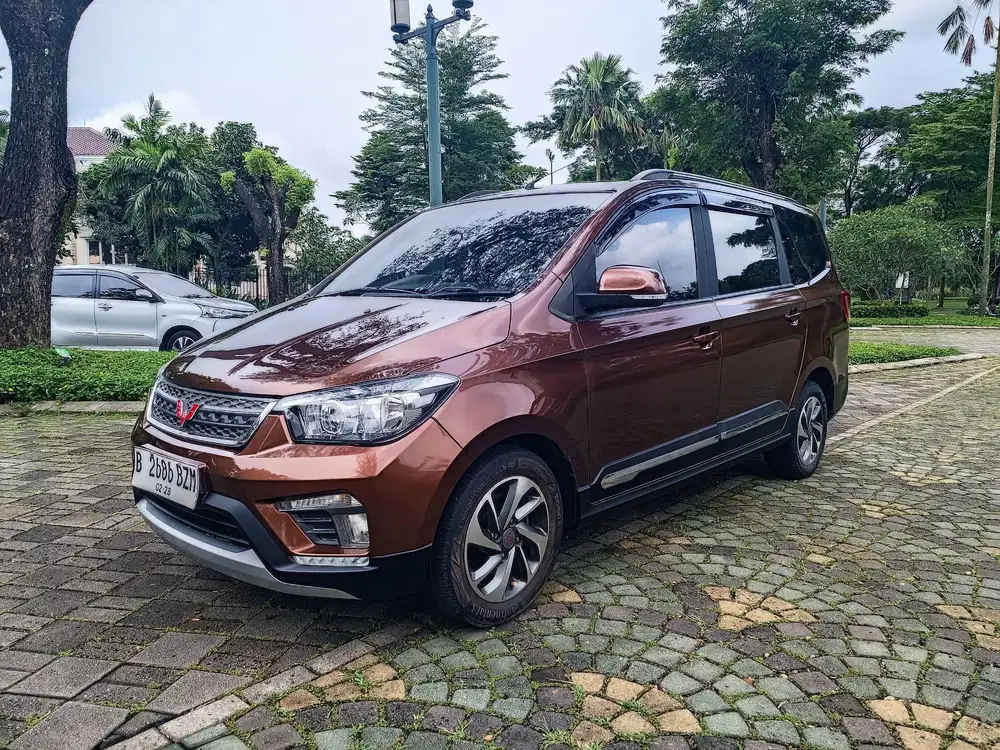 Wuling Confero 1.5 S Lux MT Manual 2017 / 2018