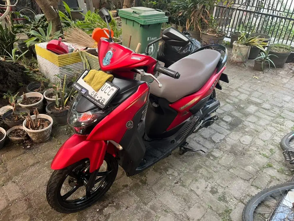 Yamaha gear S 125 merah