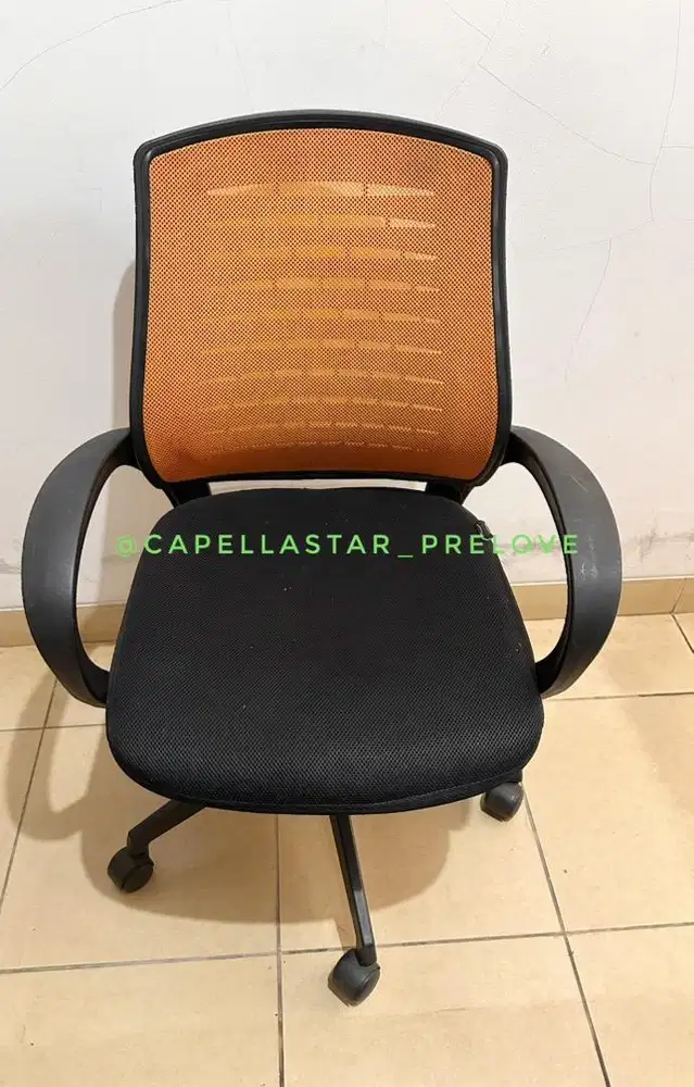Kursi kantor/ belajar informa