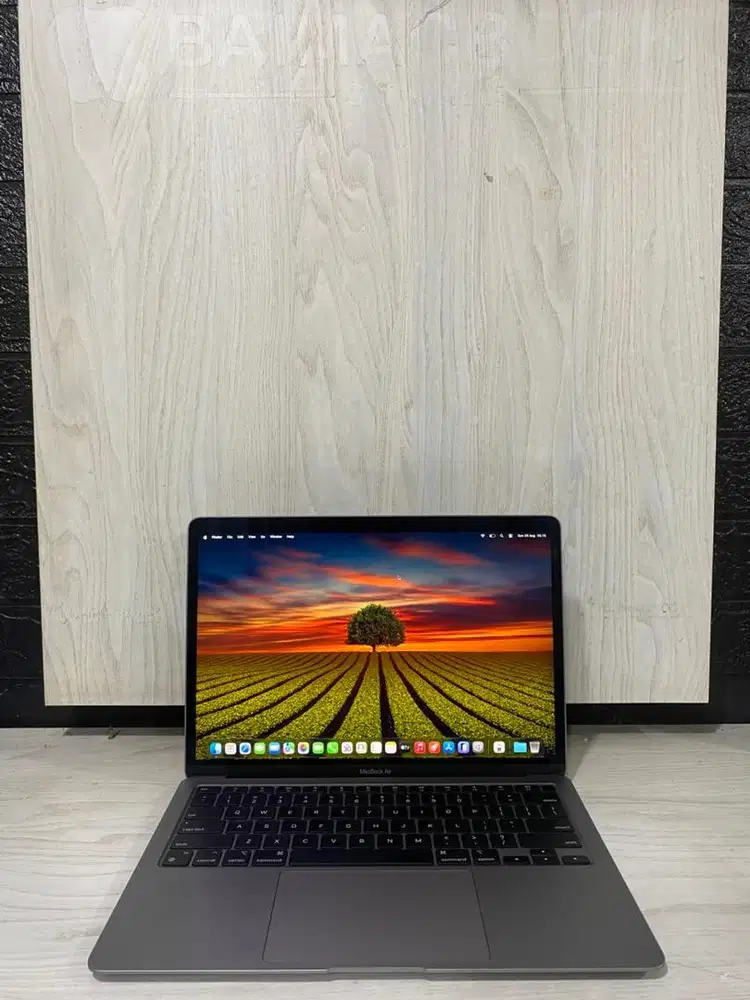 Macbook Air M1 2020 13inc RAM 16gb SSD 256gb