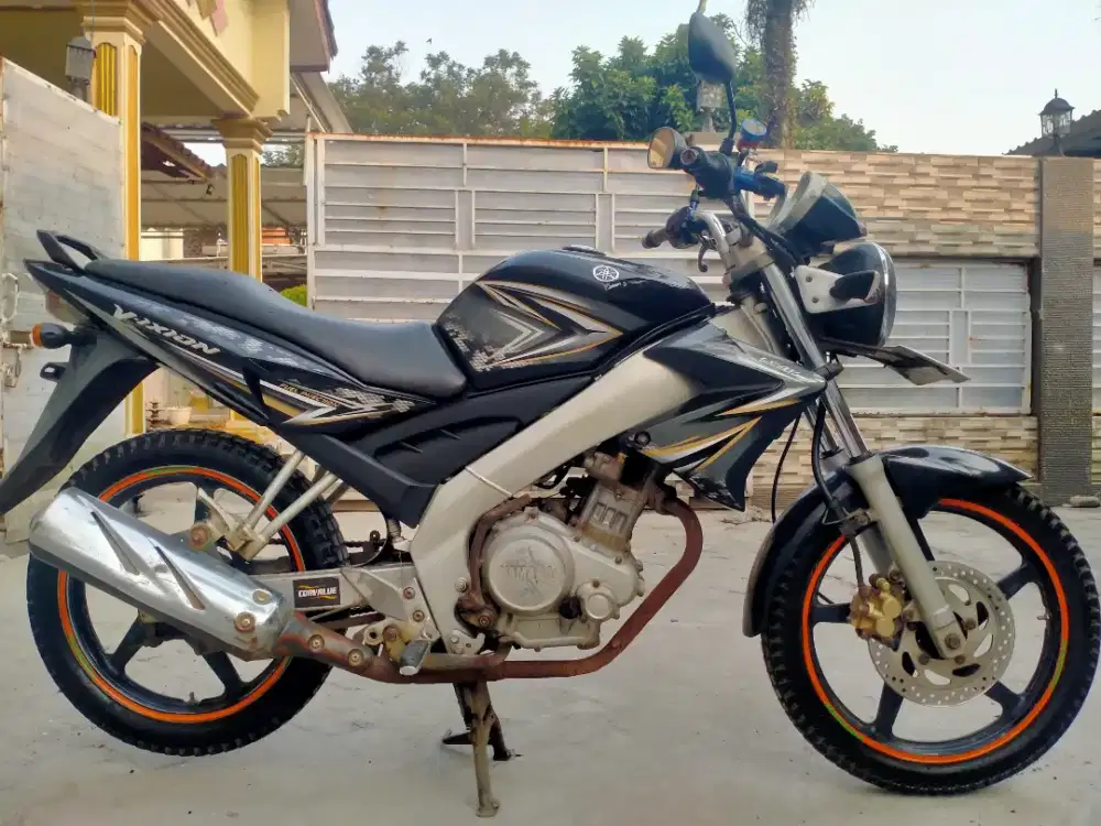 Yamaha Vixion lengkap motor sehat walafiat keterangan detail dibawah