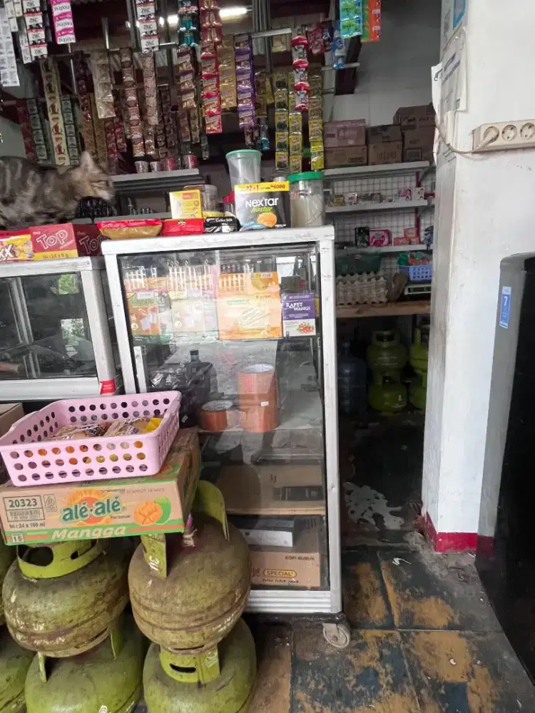 ETALASE WARUNG UNTUK ATK DLL