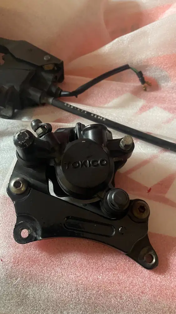 Kaliper Tokico 1 Piston + Master Rem Vario 150 + Selang Rem