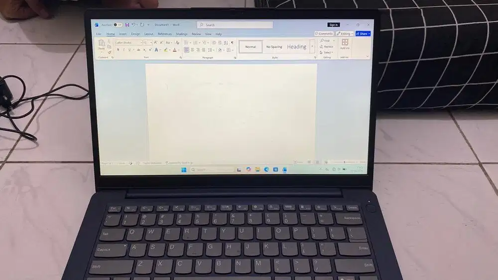 di jual laptop lenovo i3