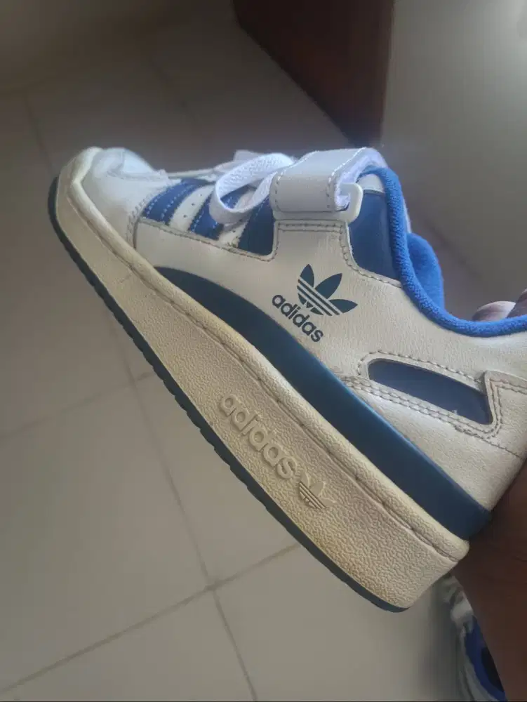 Dijual Sepatu Adidas Forum Low Original 100%