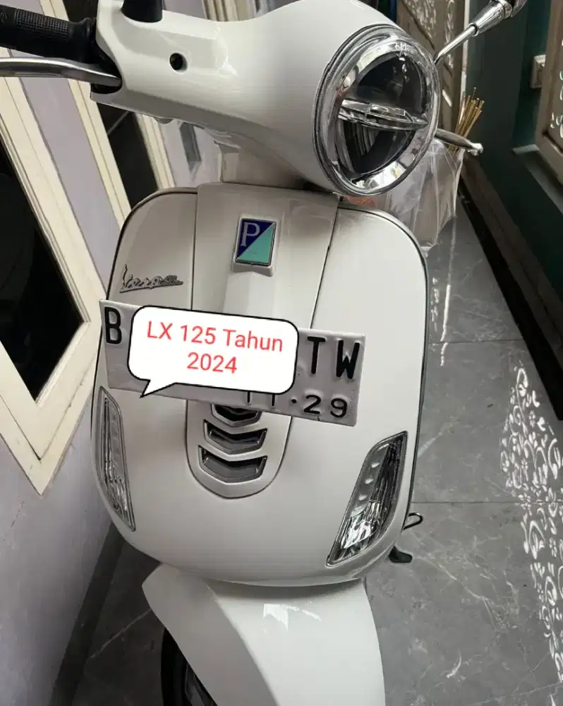 Vespa LX 125cc Tahun 2024