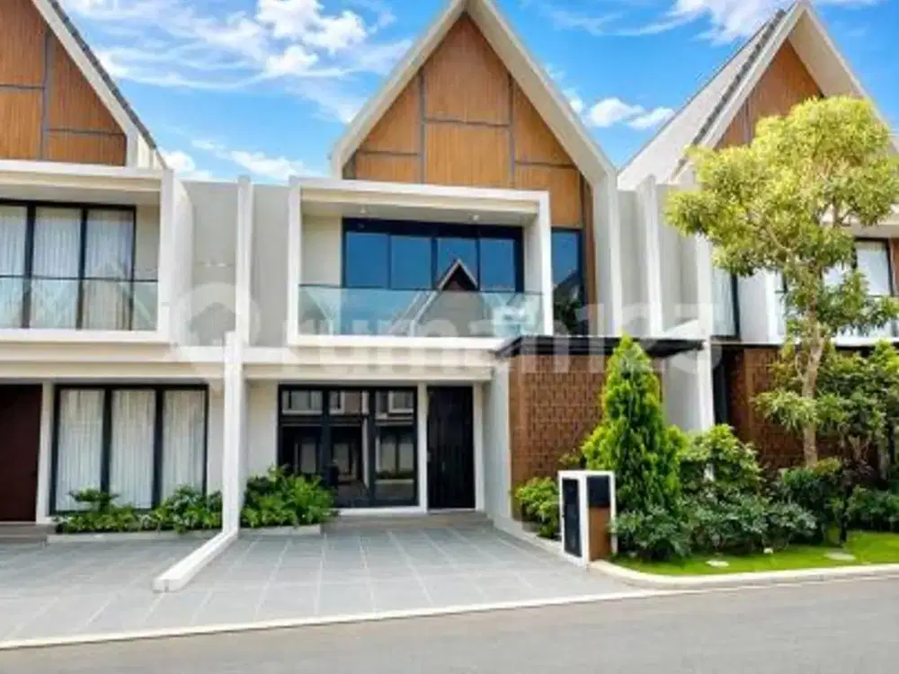 Dijual Rumah 2 Lantai Baru Renovasi Lantai Marmer Dapur Luas dengan Kitchen Set