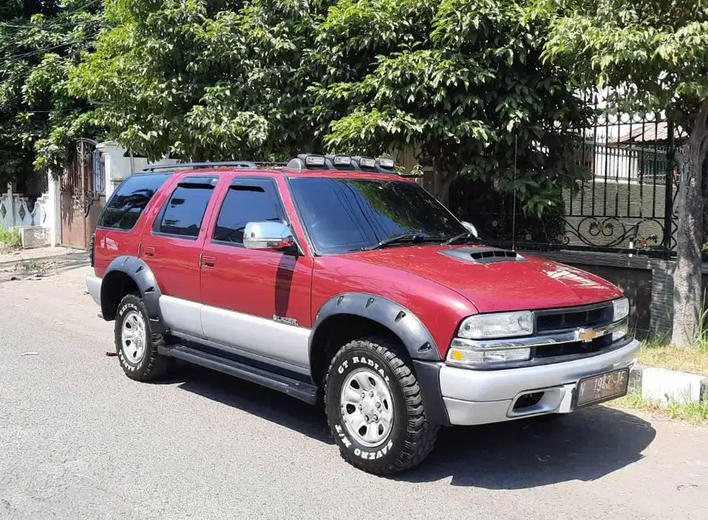 Opel Blazer DOHC tahun 2000