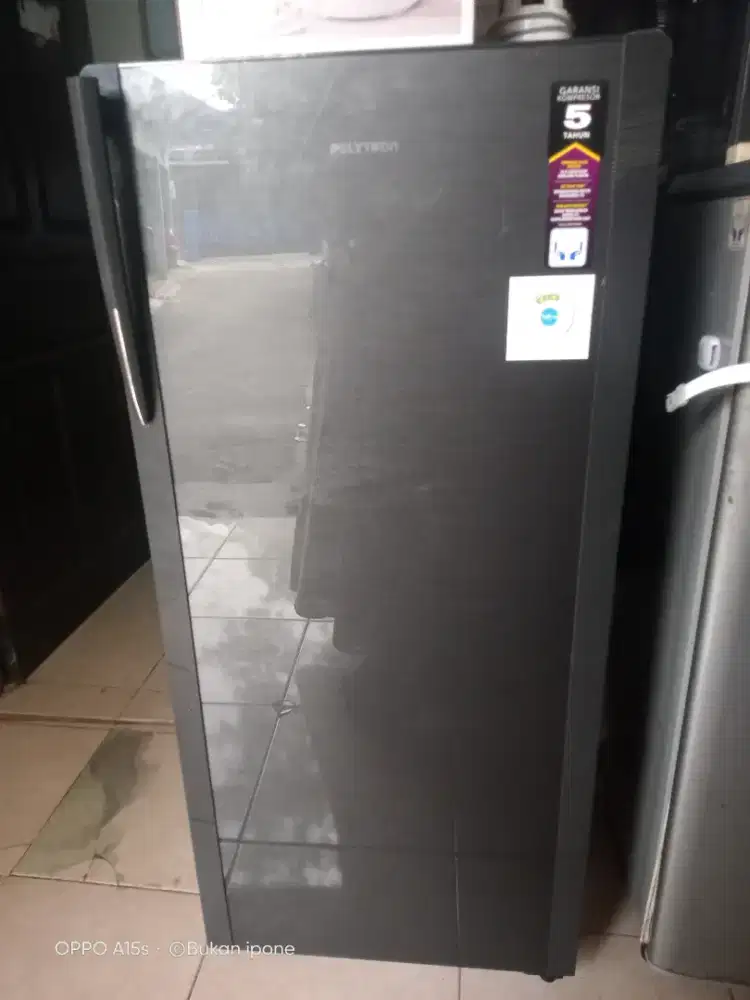 Dijual kulkas Polytron 1 pintu jumbo freezer