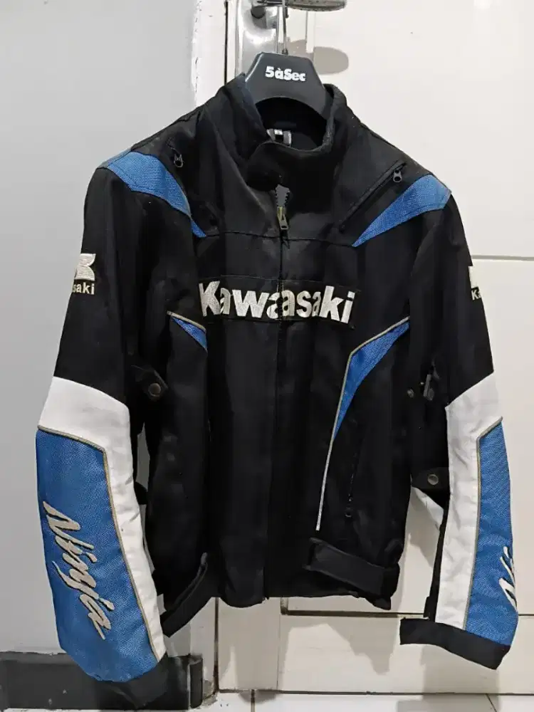 Di jual jacket touring