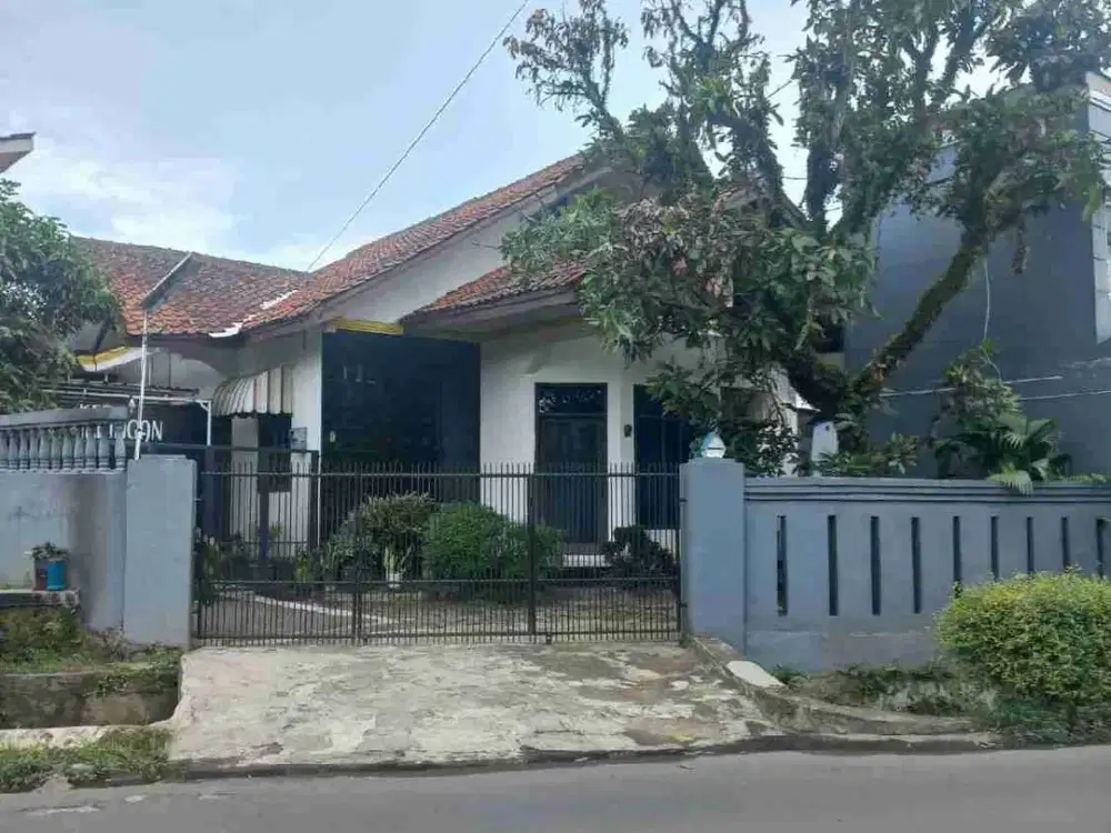 Di jual Rumah siap huni posisi maen road di cimahi