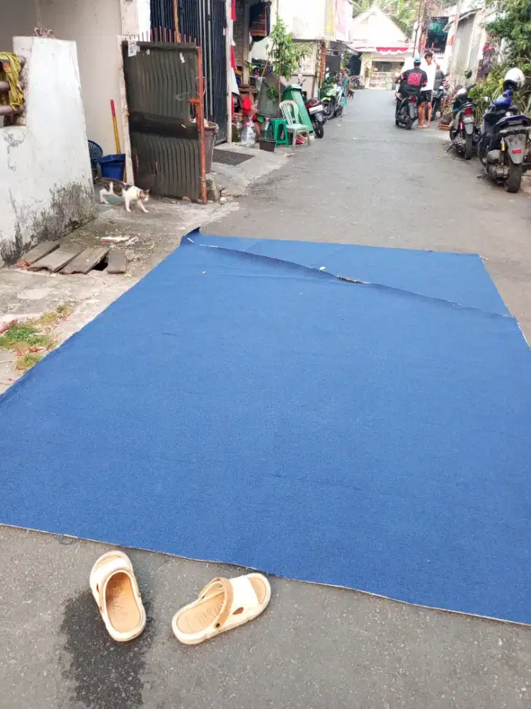Karpet bekass1 HR buat pameran kondisi bagus lebar 4 mtr