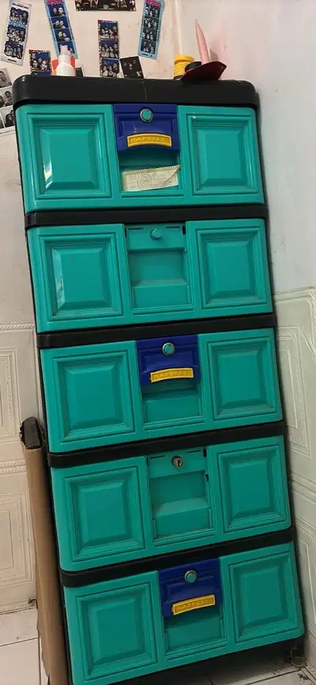 DIJUAL KARNA SELESAI KULIAH