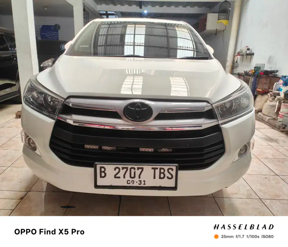Inova v 2.0 bensin 2016 metic putih