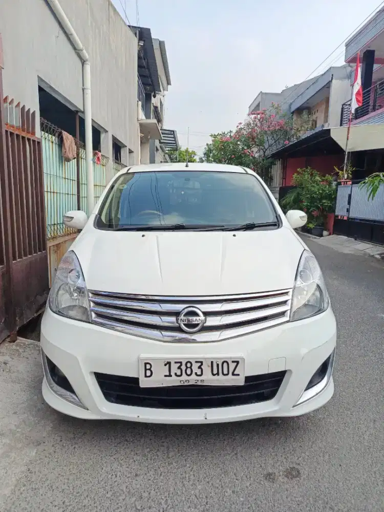 Nissan Grand livina 2012 Ultimate Bensin
