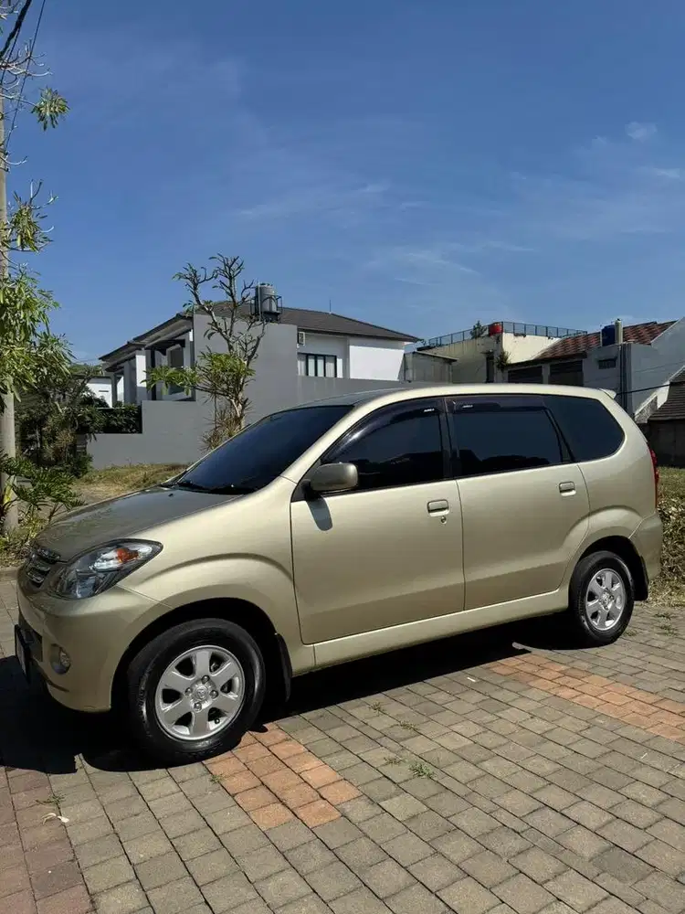 Toyota Avanza 2006 1 tangan dr baru Lom km kondisi full original