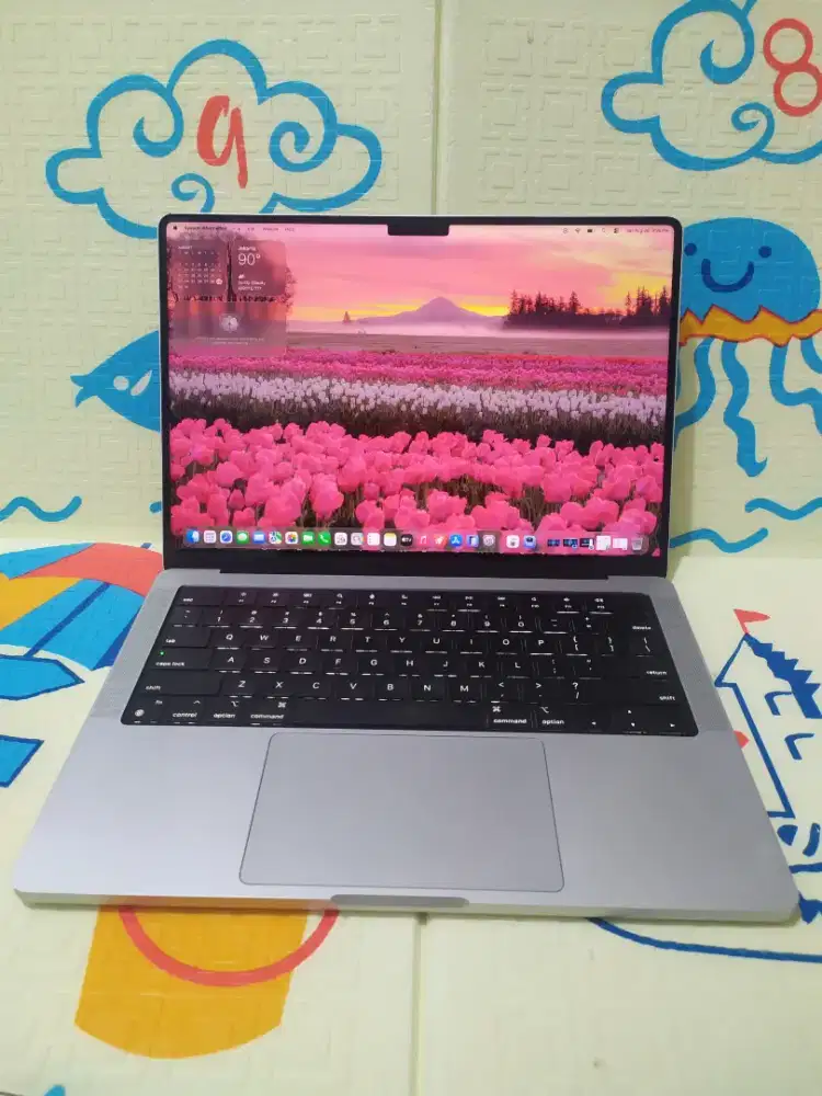 Dijual murah MacBook Pro M1 Pro Liquid retina XDR 2021 ram 16/512