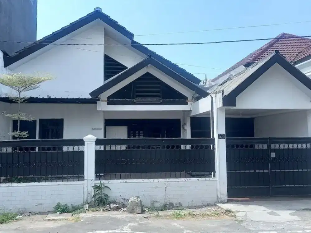 Dijual/disewakan rumah 30 meter Raya MERR - Semolowaru