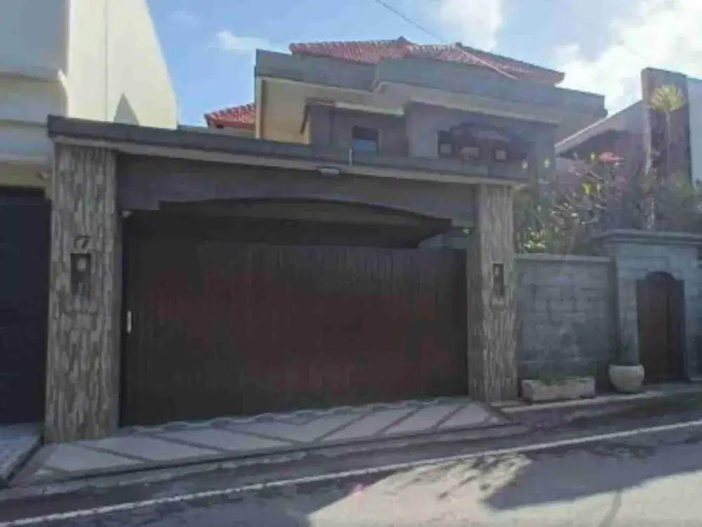 Dijual Rumah Bagus 2 Lantai LT 200 M2 di Jalan Tukad Badung, Bali