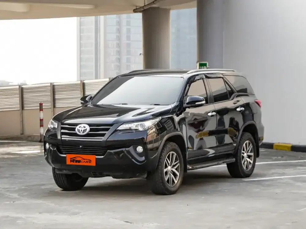 Toyota Fortuner VRZ 2.4 AT 2016 hitam ganjil