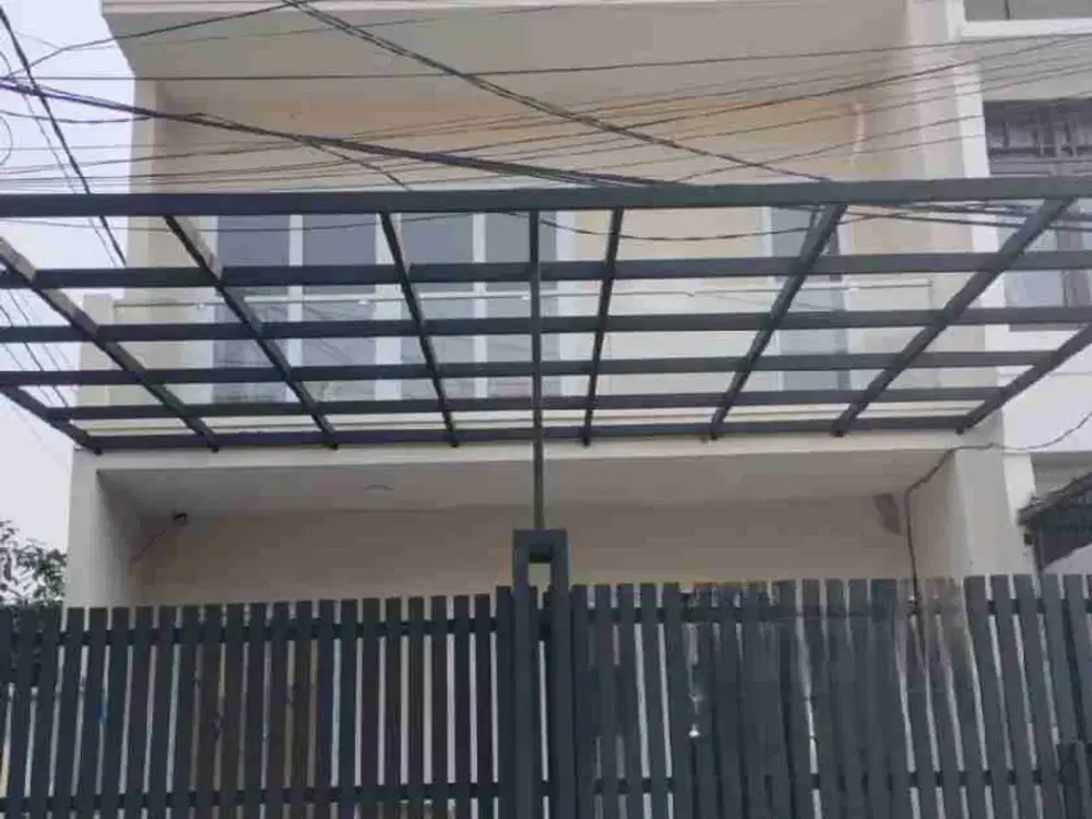 Dijual Rumah Baru Taman Palem Lestari 3 Lantai Full Bangunan SHM Siap Huni