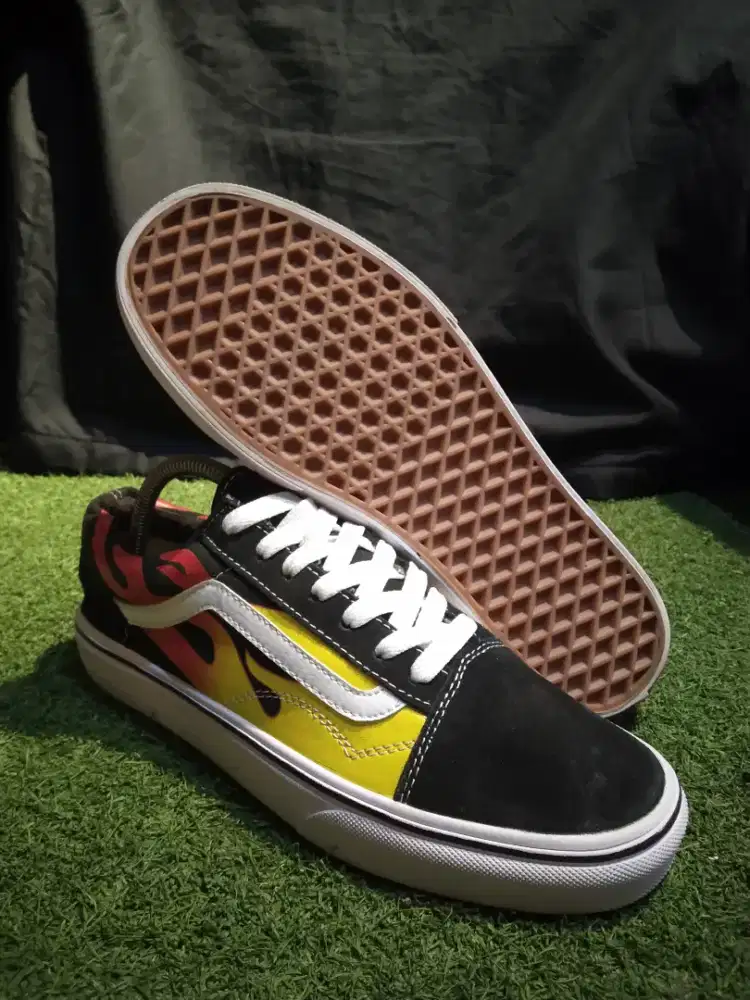 Vans old flames