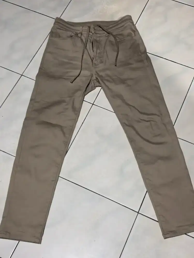 Celana Ezy pants uniqlo slimfit size S