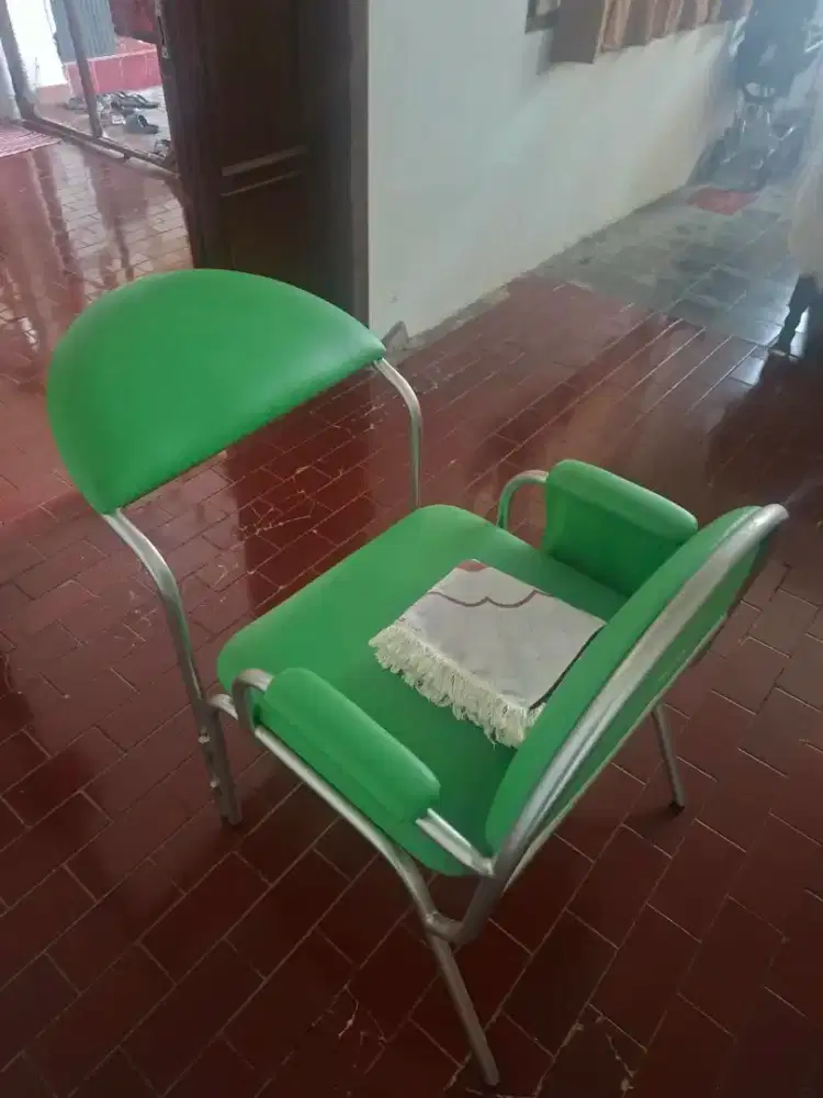 Kursi sholat kondisi bagus