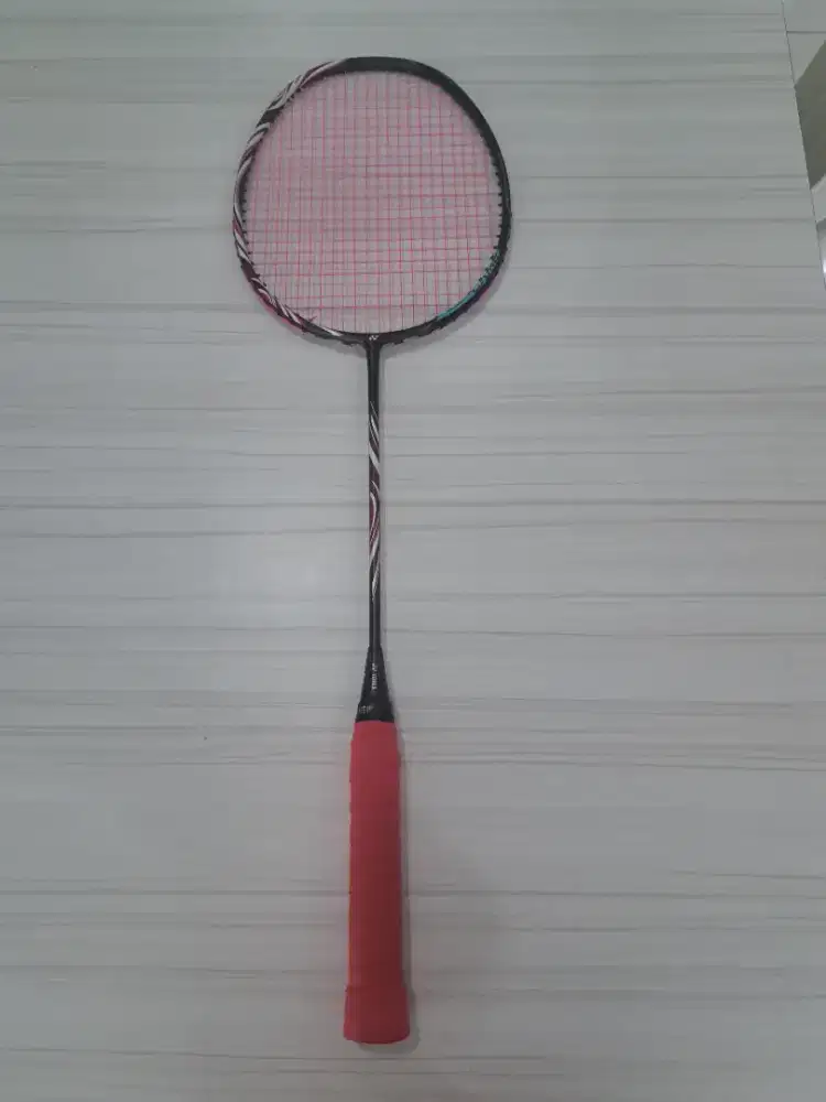 Raket Yonex astroxzz 100 tipe game