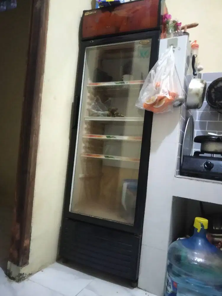 Sokes dijual aja karena pengen ganti kulkas biasa aja