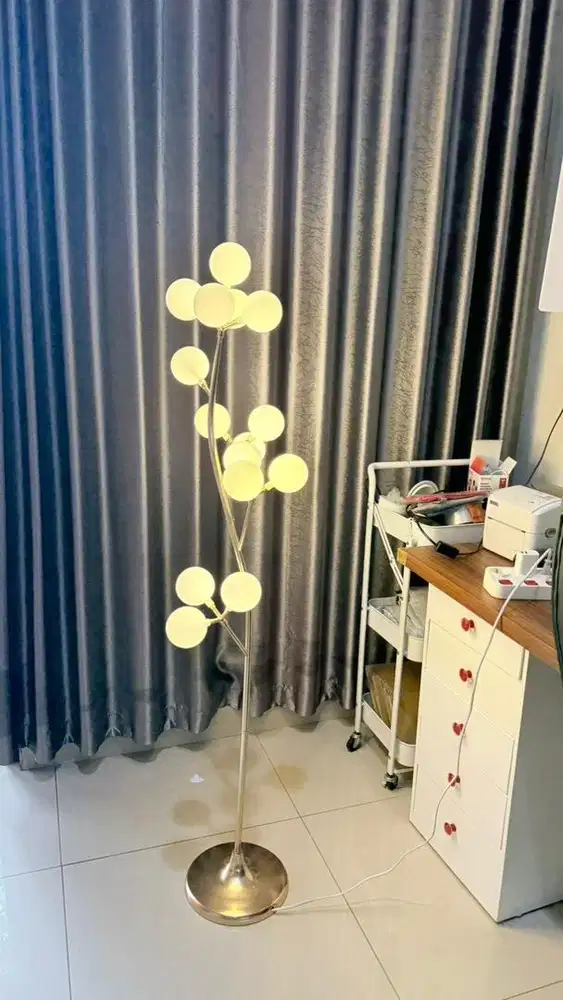 Lampu dekorasi / lampu sudut ruangan