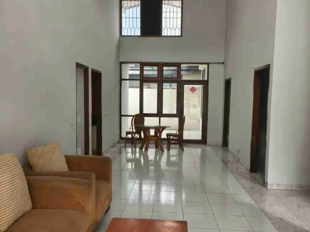 Disewakan Cepat Rumah Rapi Kamar 3+1 di Sutera Harmoni Alam Sutera