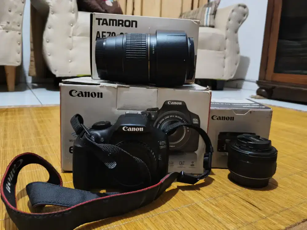Canon 1300D body + 3 lensa