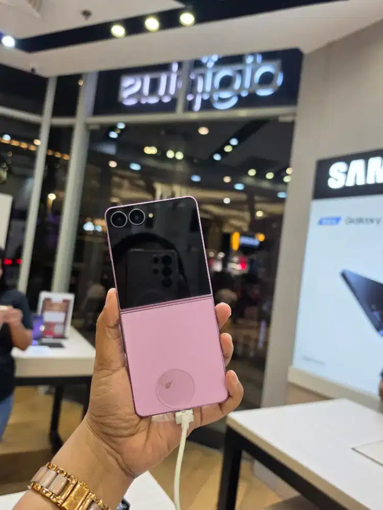 SAMSUNG GALAXY FLIP 8