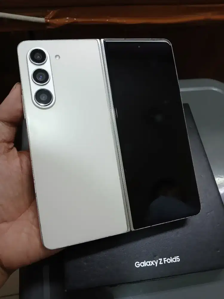 Samsung Z Fold 5 12/1Tb SEIN