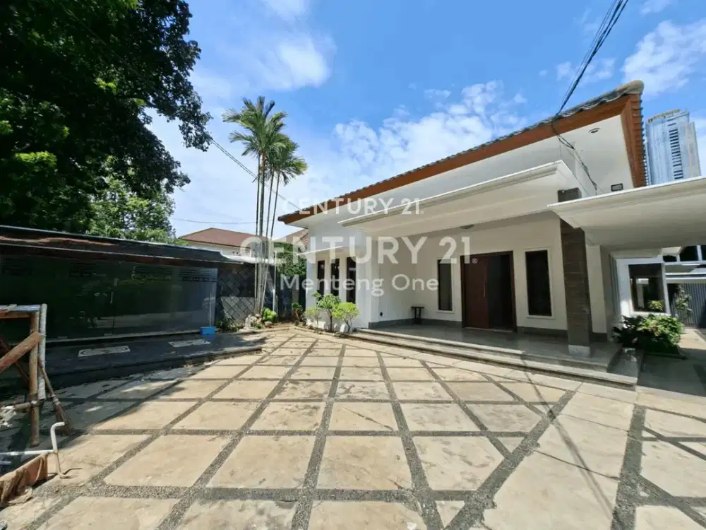 Rumah Luas Dan Eksklusif Di Menteng