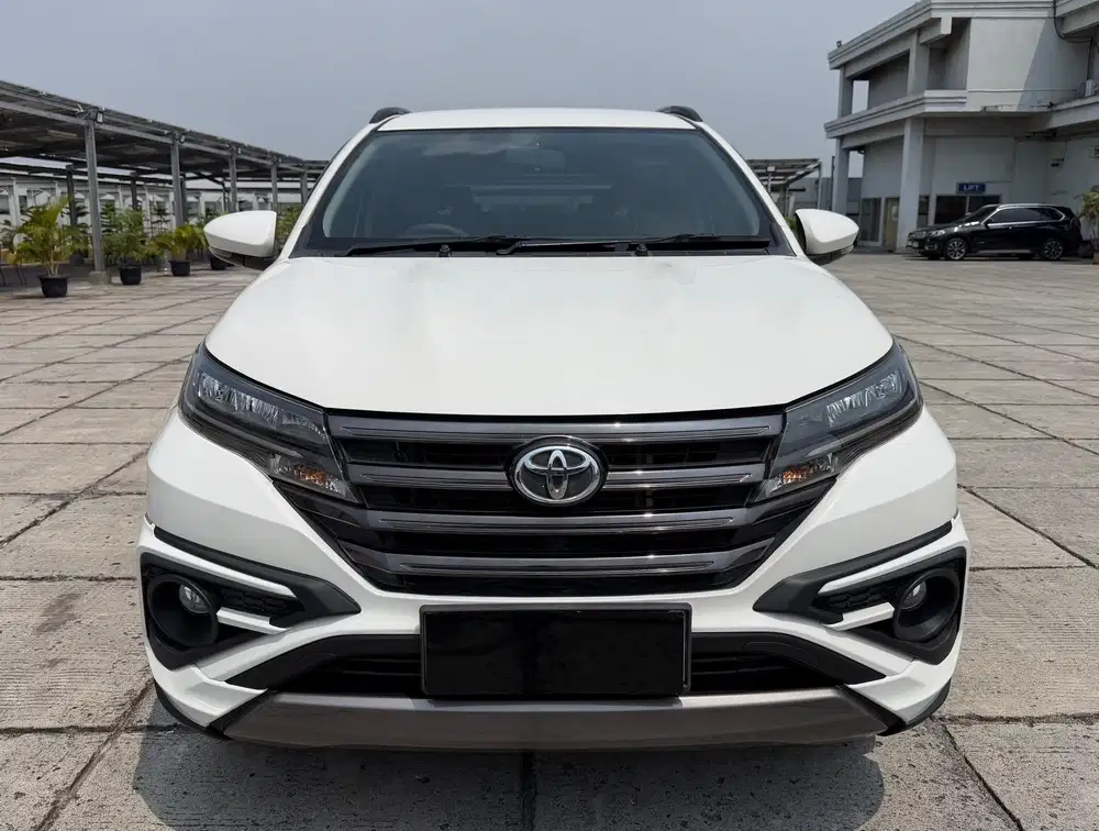 [LOW KM 44.000] TOYOTA RUSH GR AT 2022 PUTIH TT 2023 MATIC
