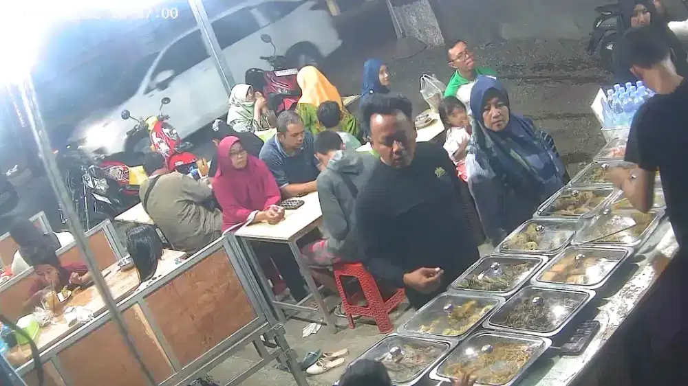 Cari kasir perempuan
