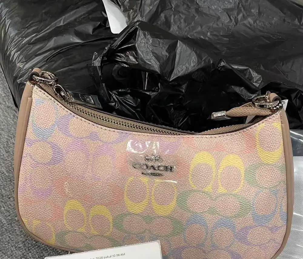 TAS COACH SIGNATURE RAINBOW NEW ORIGINAL