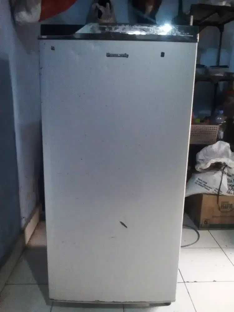 Kulkas panasonic 1 pintu