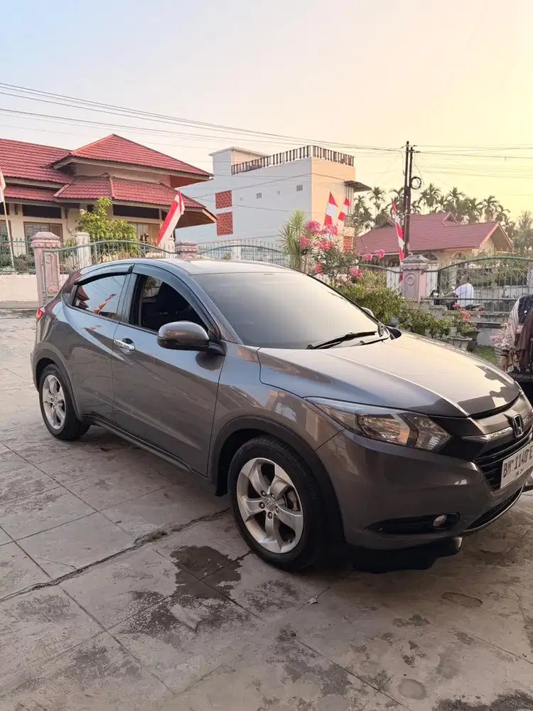 DIJUAL HONDA HR-V Type E CVT 2016
