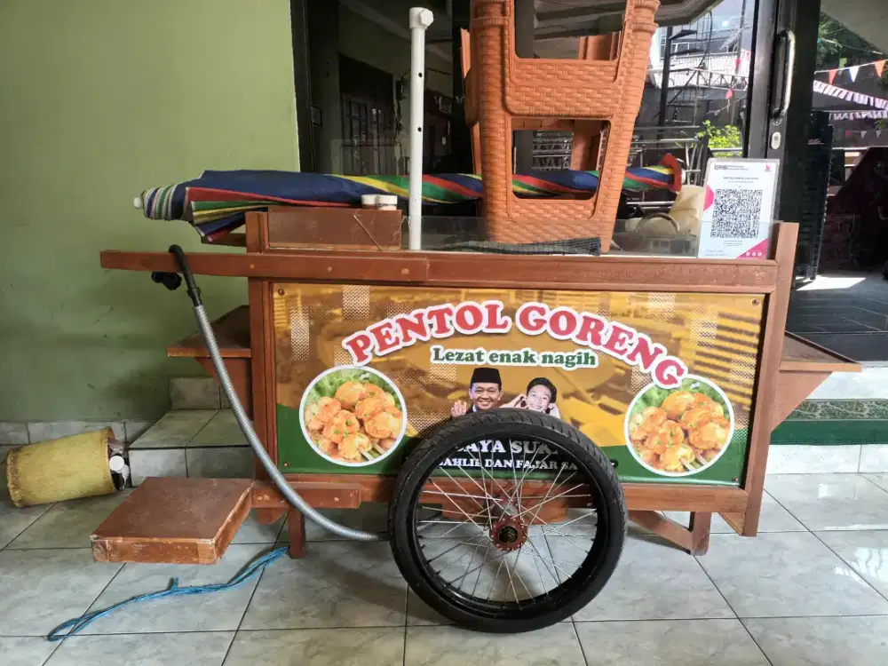 Dijual 2 buah Gerobak Pentol+Sempol Ayam