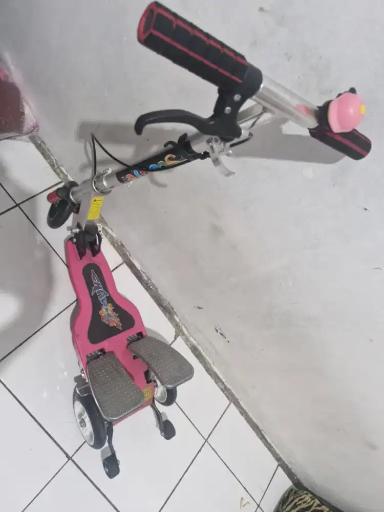 Skuter Dual Pedal / Skuter Genjot Besi / Scooter Otoped