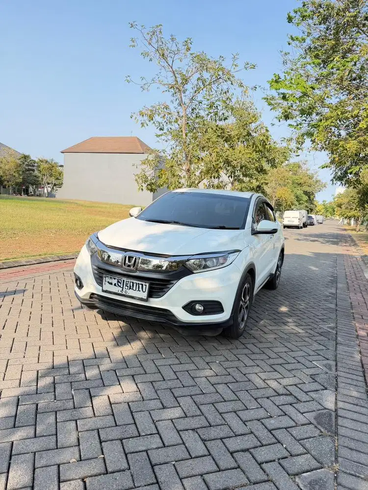 Honda HRV 1,5 E CVT putih 2019