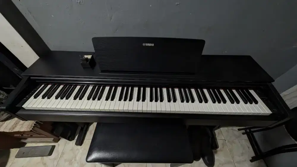 Digital Piano Yamaha Arius YDP 143