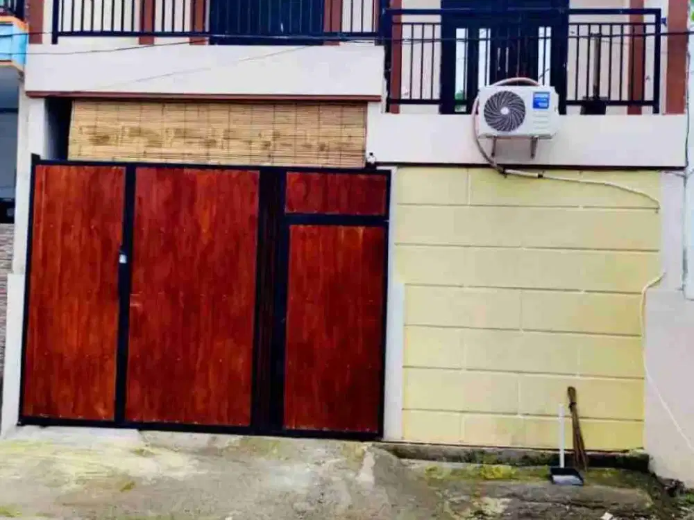 Dijual Rumah 2.5 Lantai di Perumahan Wisma Tengger Kandangan Surabaya SHM