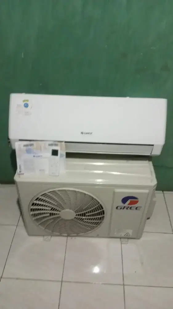 DIJUAL AC MERK GREE 3/4 PK